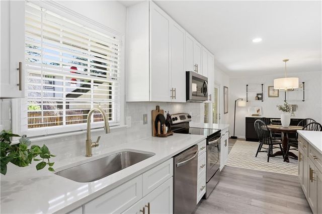 119 Deerwood Circle SE, Smyrna, GA 30082