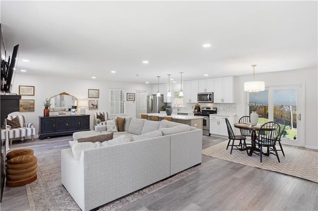 119 Deerwood Circle SE, Smyrna, GA 30082