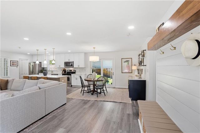 119 Deerwood Circle SE, Smyrna, GA 30082