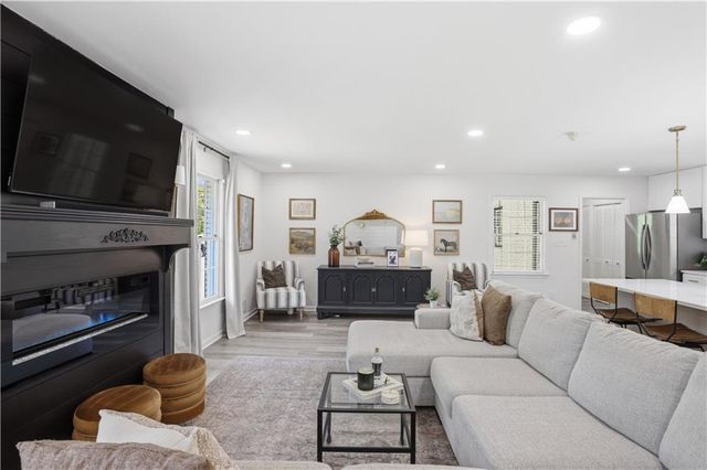 119 Deerwood Circle SE, Smyrna, GA 30082