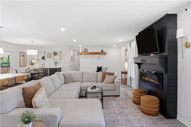 119 Deerwood Circle SE, Smyrna, GA 30082