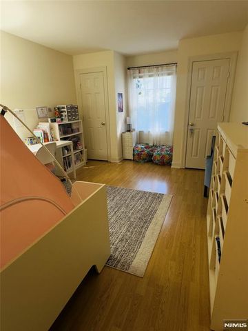 83 W Mahan Street, Tenafly, NJ 07670