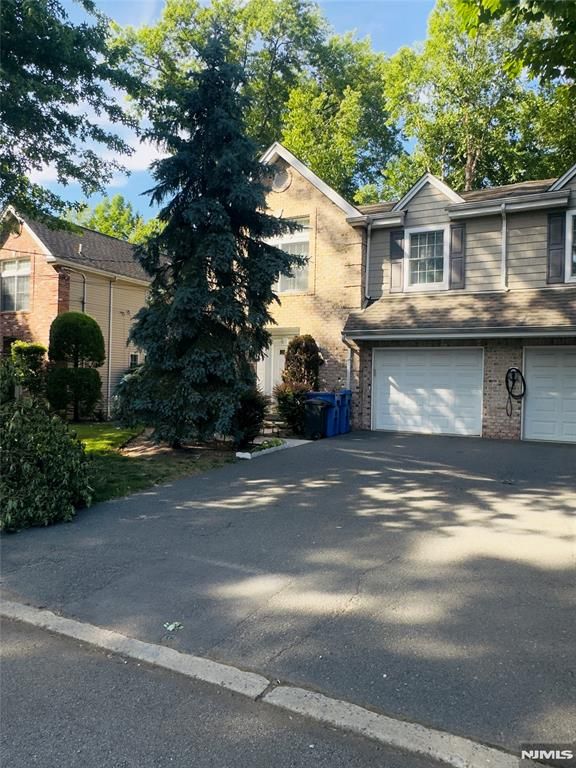 83 W Mahan Street, Tenafly, NJ 07670
