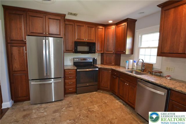 3071 Athena Drive, Bethlehem City, PA 18017