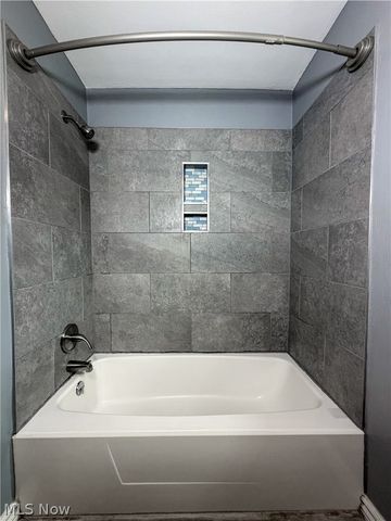 228 Wolcott Drive, Boardman, OH 44512