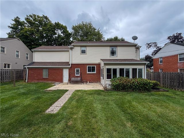 228 Wolcott Drive, Boardman, OH 44512