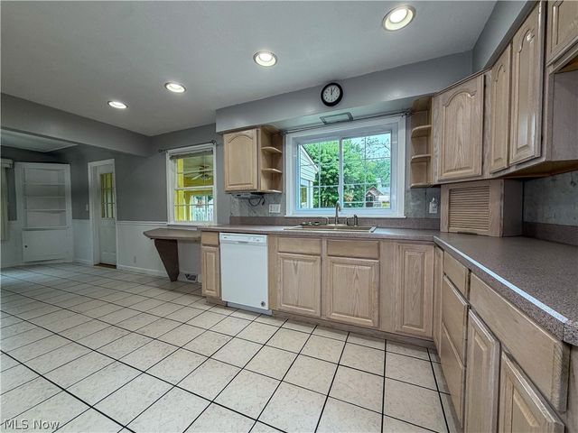 228 Wolcott Drive, Boardman, OH 44512