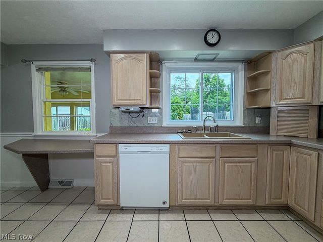 228 Wolcott Drive, Boardman, OH 44512