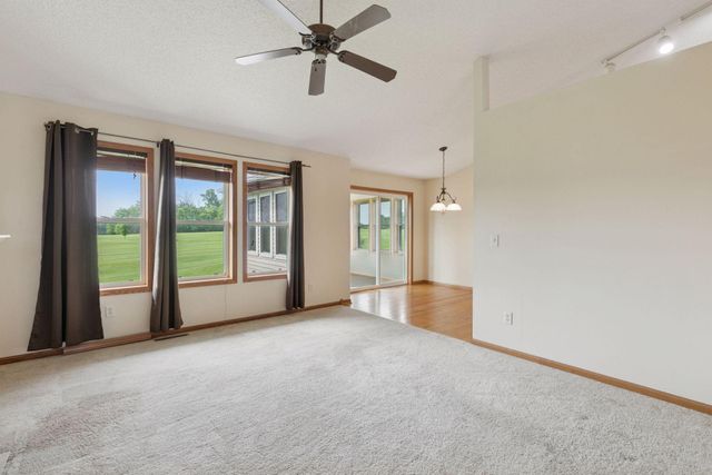 2117 14th Street NE, Faribault, MN 55021