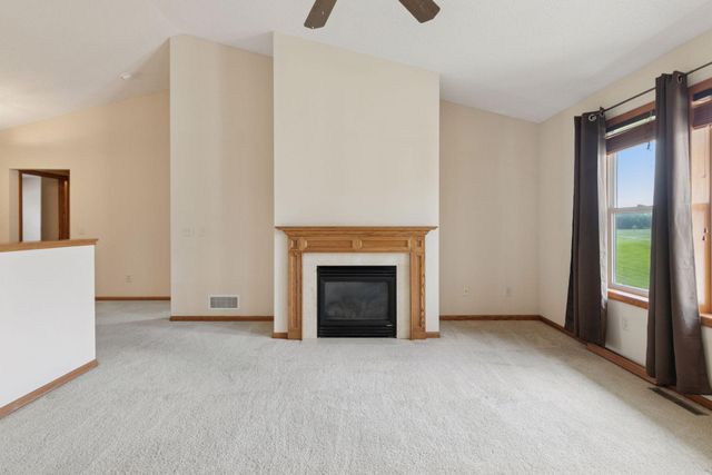 2117 14th Street NE, Faribault, MN 55021