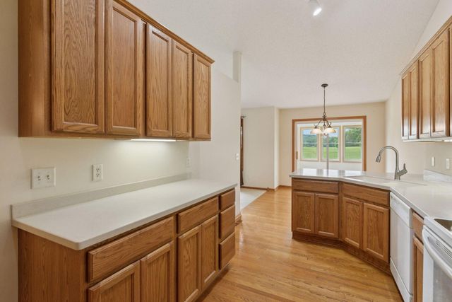 2117 14th Street NE, Faribault, MN 55021