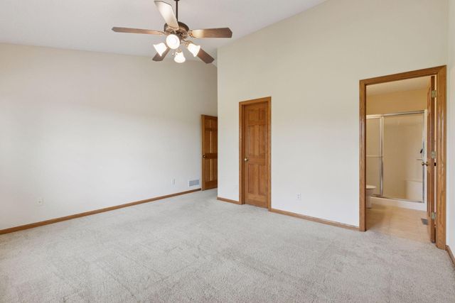 2117 14th Street NE, Faribault, MN 55021