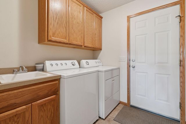 2117 14th Street NE, Faribault, MN 55021