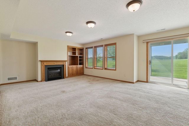 2117 14th Street NE, Faribault, MN 55021