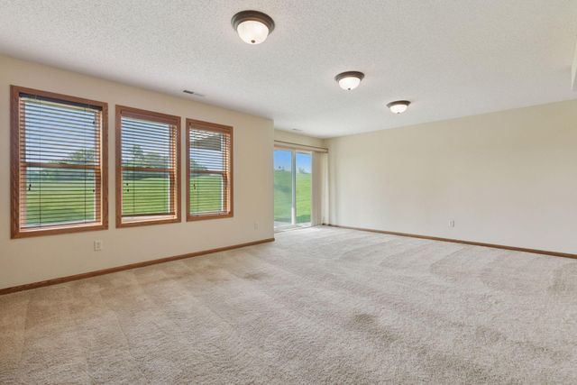 2117 14th Street NE, Faribault, MN 55021