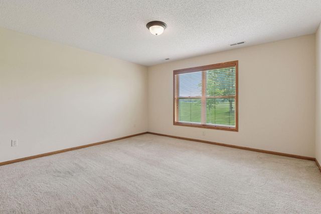 2117 14th Street NE, Faribault, MN 55021