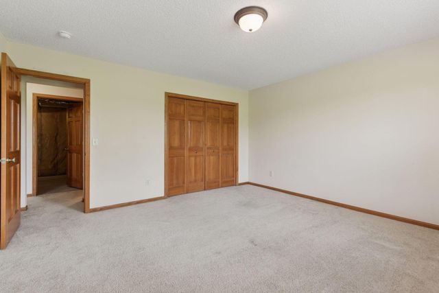 2117 14th Street NE, Faribault, MN 55021