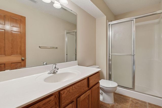 2117 14th Street NE, Faribault, MN 55021