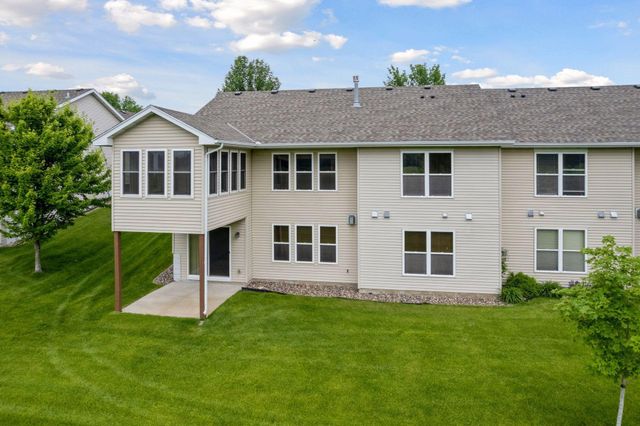 2117 14th Street NE, Faribault, MN 55021