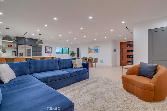 5715 Corteen, Valley Village, CA 91607