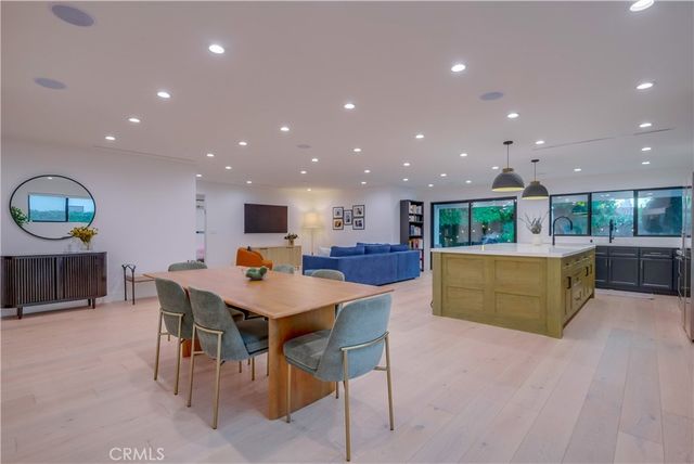 5715 Corteen, Valley Village, CA 91607