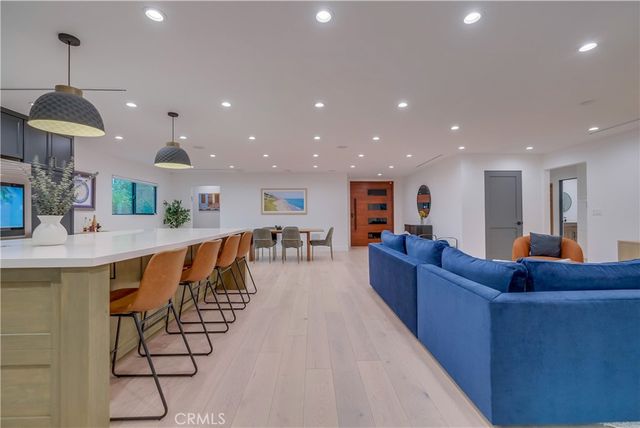 5715 Corteen, Valley Village, CA 91607