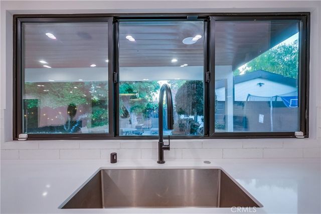 5715 Corteen, Valley Village, CA 91607