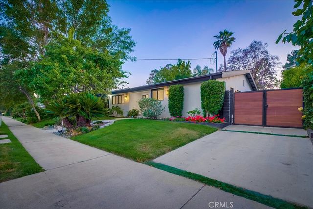 5715 Corteen, Valley Village, CA 91607