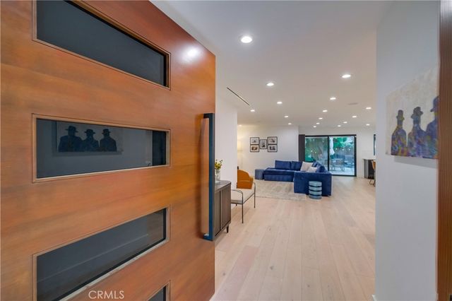 5715 Corteen, Valley Village, CA 91607