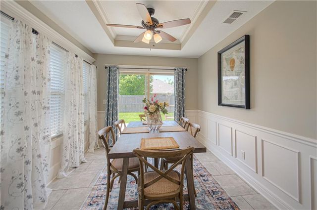 110 NW Lindsey Lane, Grain Valley, MO 64029