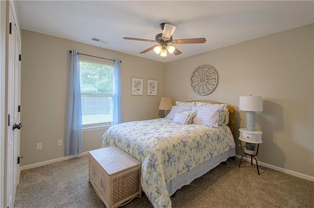 110 NW Lindsey Lane, Grain Valley, MO 64029
