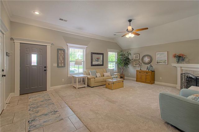 110 NW Lindsey Lane, Grain Valley, MO 64029