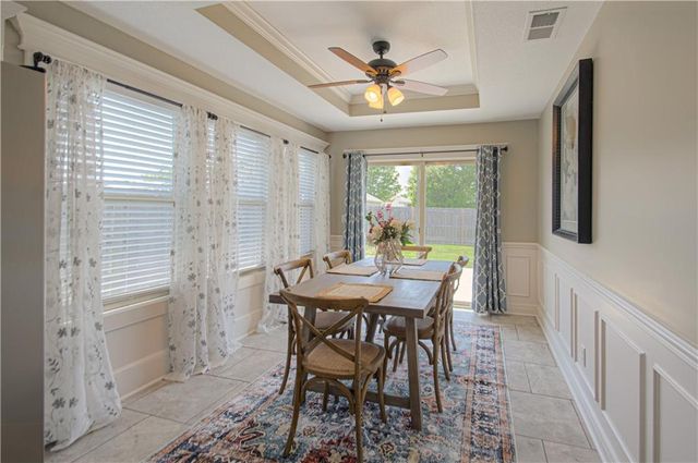 110 NW Lindsey Lane, Grain Valley, MO 64029