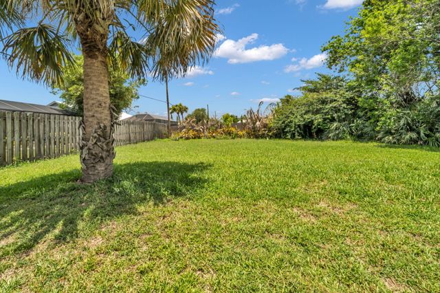 2158 SE Alden Street, Port St. Lucie, Port St Lucie, FL 34984