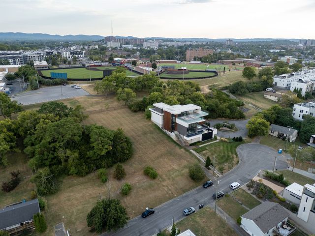 921 Archer St, Nashville, TN 37203