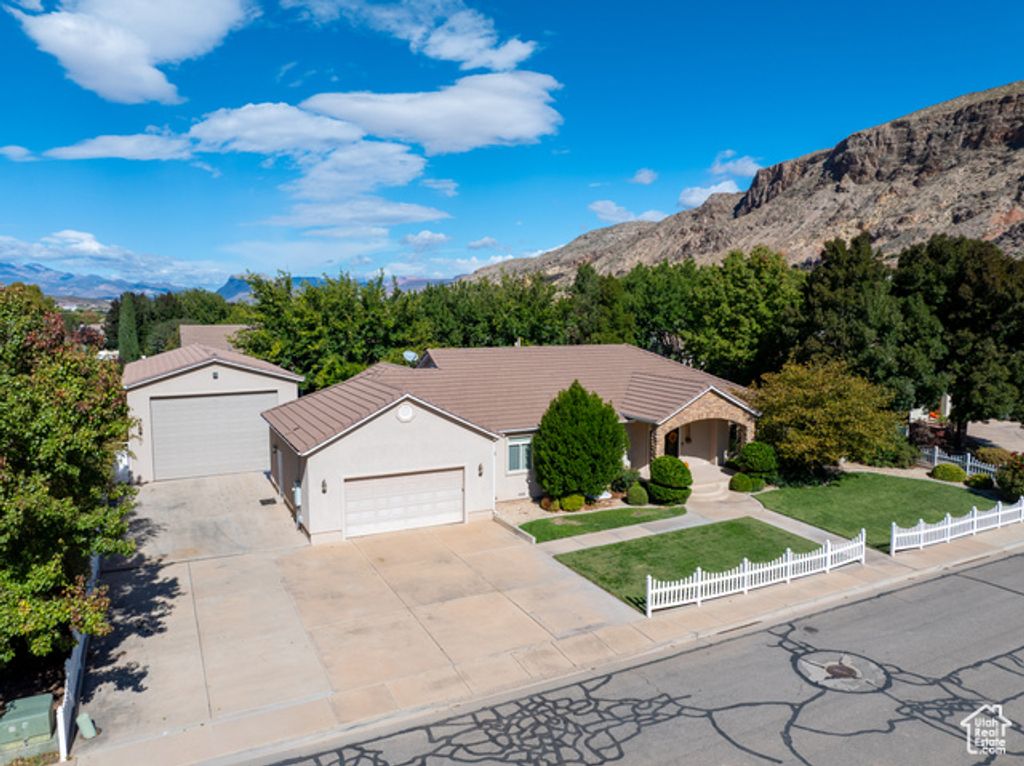 282 W 1480 S, Hurricane, UT 84737