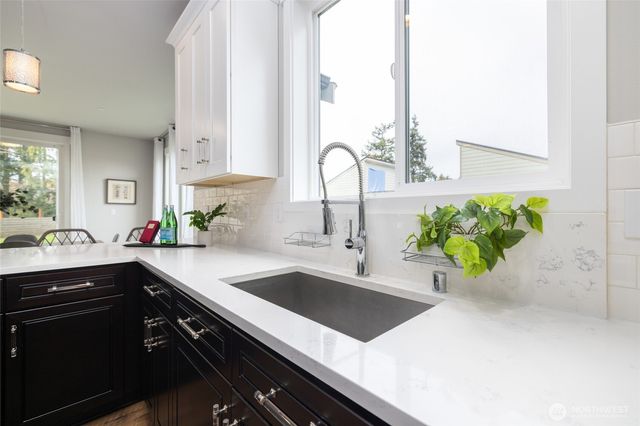 611 Upland Drive, Mount Vernon, WA 98273