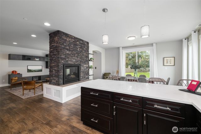 611 Upland Drive, Mount Vernon, WA 98273