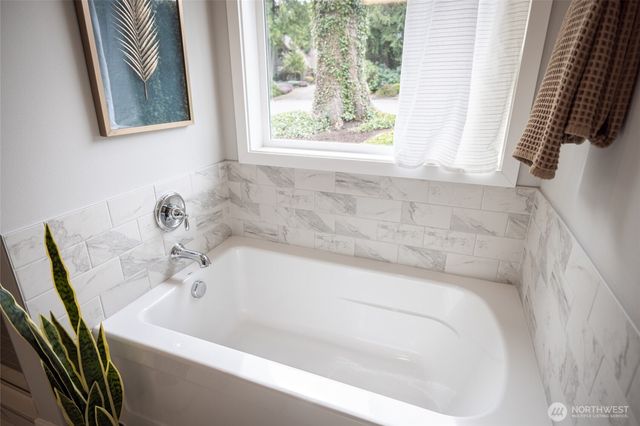 611 Upland Drive, Mount Vernon, WA 98273