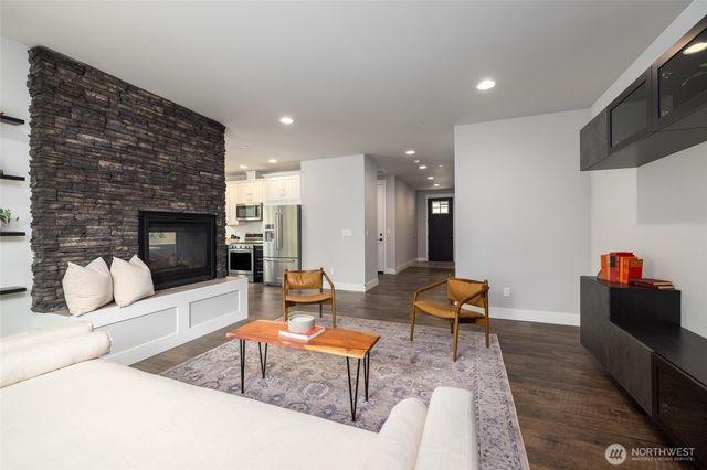 611 Upland Drive, Mount Vernon, WA 98273