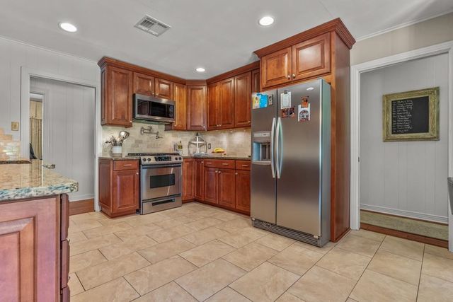 1805 Greenway Street, Gilmer, TX 75644