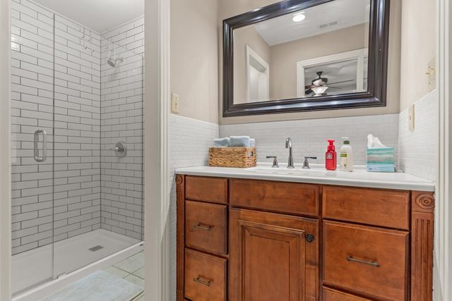 1805 Greenway Street, Gilmer, TX 75644