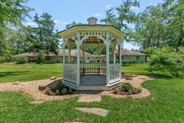 1805 Greenway Street, Gilmer, TX 75644