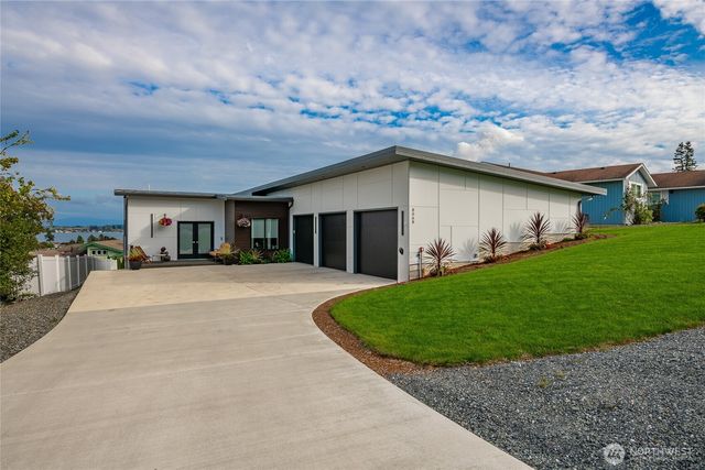 8068 Niska Road, Blaine, WA 98230