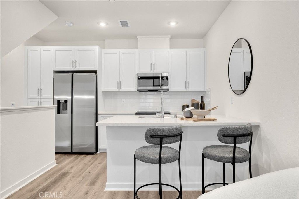 Image 10 of property listing at 1954 Avenida Del Sol, Placentia, CA 92870