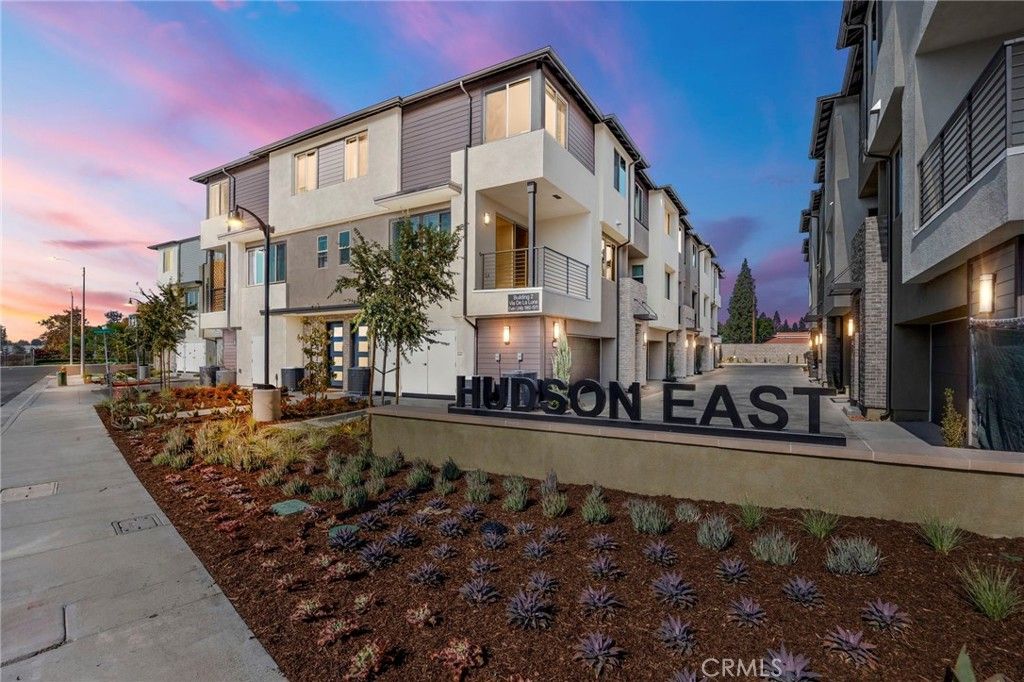 Image 44 of property listing at 1954 Avenida Del Sol, Placentia, CA 92870