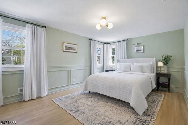 27 Garden Oval, Springfield Twp., NJ 07081