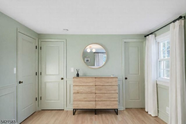 27 Garden Oval, Springfield Twp., NJ 07081