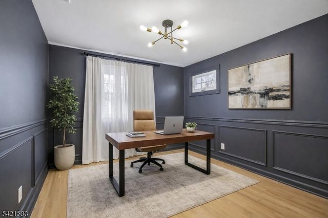 27 Garden Oval, Springfield Twp., NJ 07081