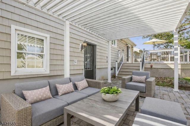 27 Garden Oval, Springfield Twp., NJ 07081